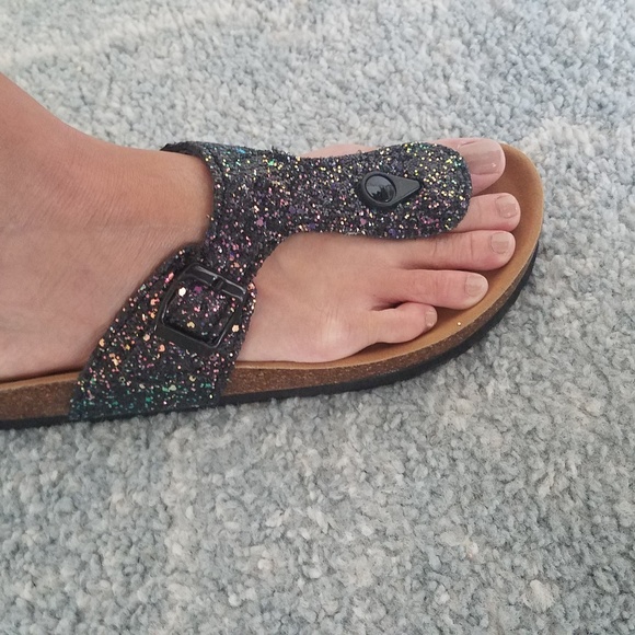 💸PRICE DROP😍Cork Thong Glitter Sandals - Picture 2 of 5